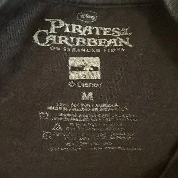 Disney Pirates of the Caribbean Johnny Depp T-Shirt Size Medium - Picture 7 of 9